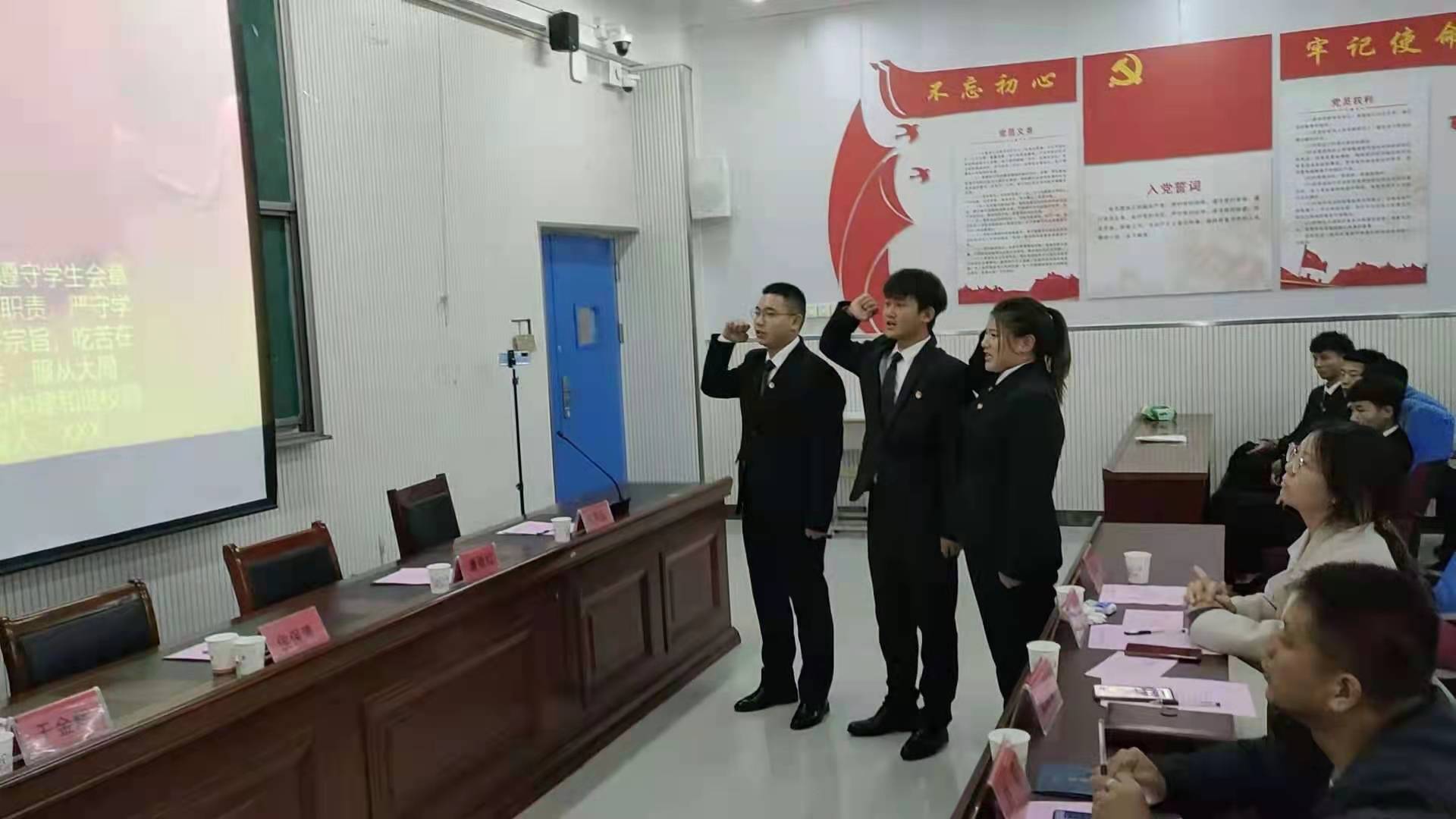 BOB体育官方在线客服
食品检测系第二次学生代表大会(图4)