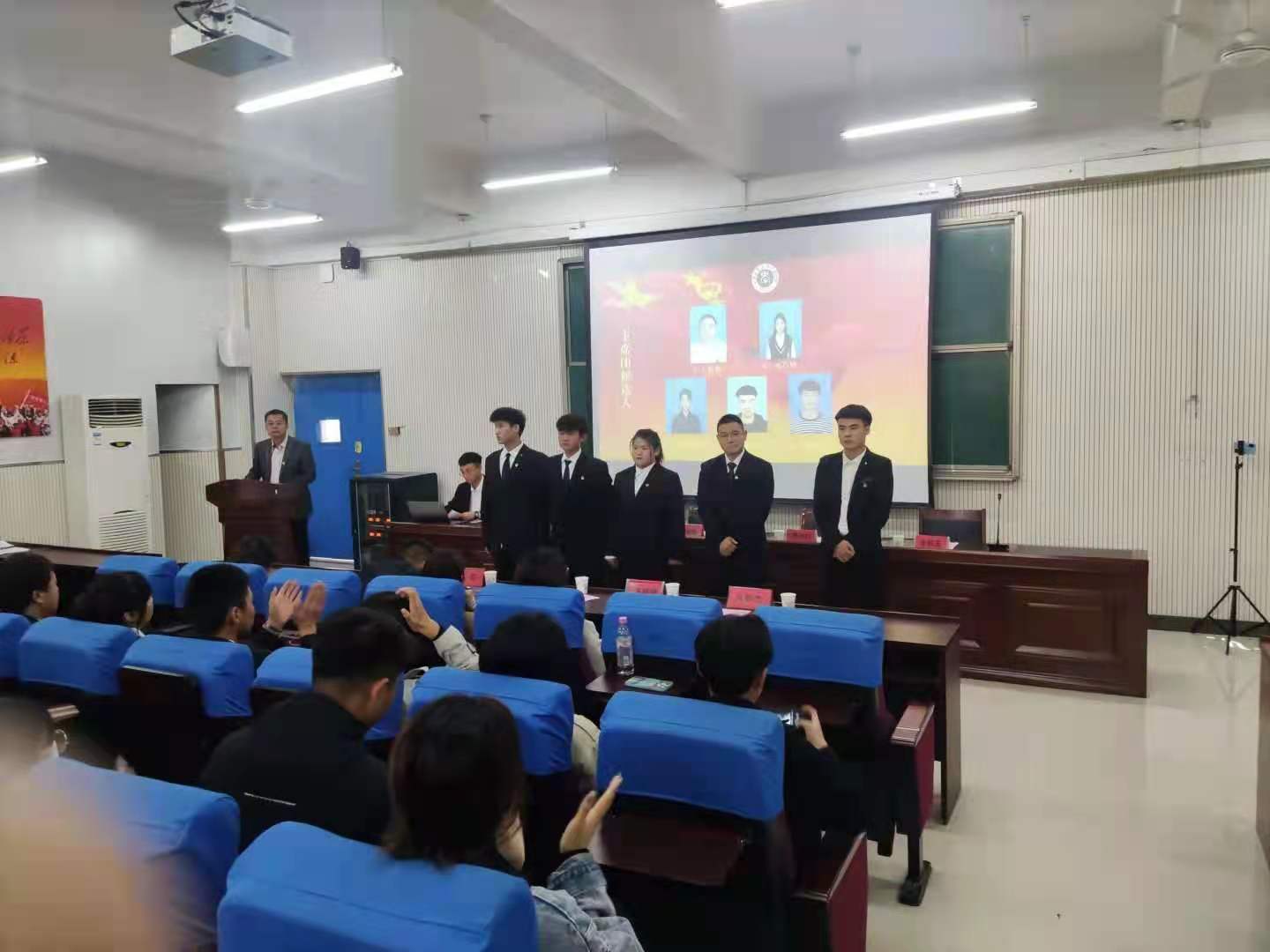 BOB体育官方在线客服
食品检测系第二次学生代表大会(图5)