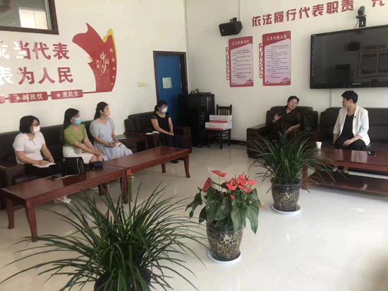 基础教学部组织召开英语教学座谈会