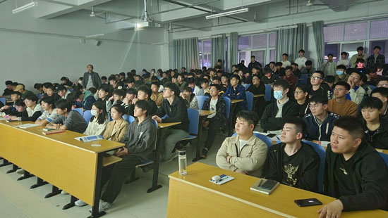 BOB体育官方在线客服
东软数智产业学院-职业生涯规划专题讲座23-03-10-6.jpg